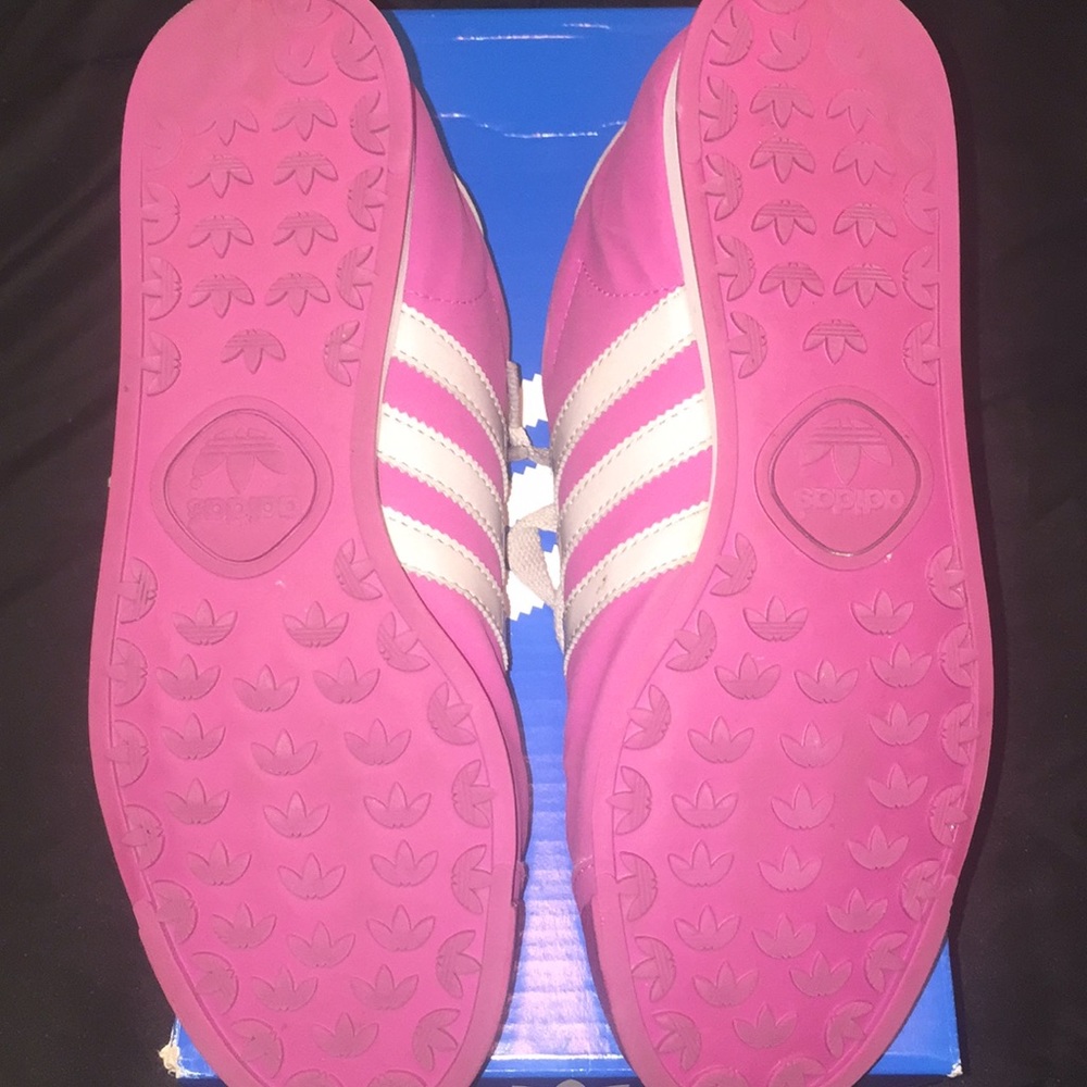 Shoes - Picture 6 of 6